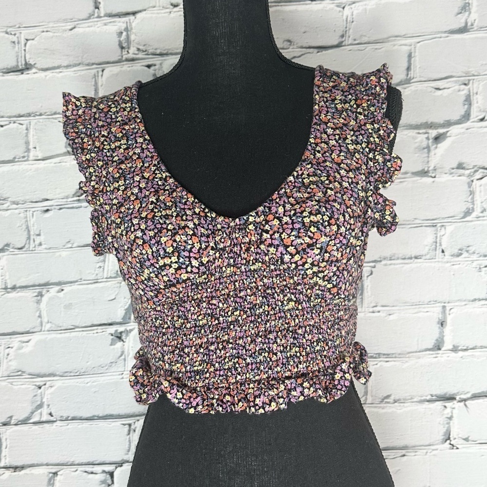 Patrons of Peace Floral MultiColor Cropped Ruffle Sleeve Smocked Vneck Top Small